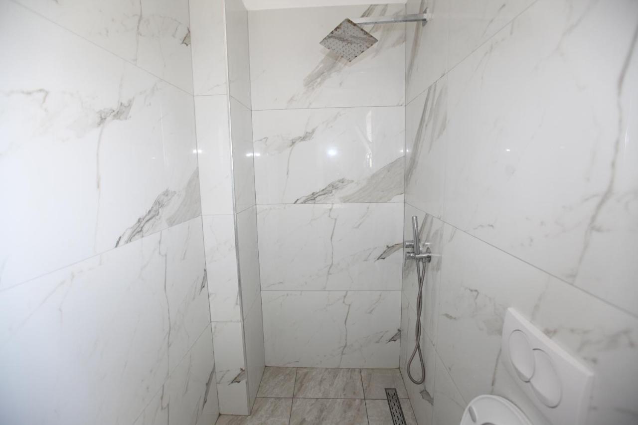 Vila Dodaj Apartament *